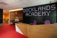 Docklands Academy London instalações, Ingles escola em Londres, Reino Unido 2